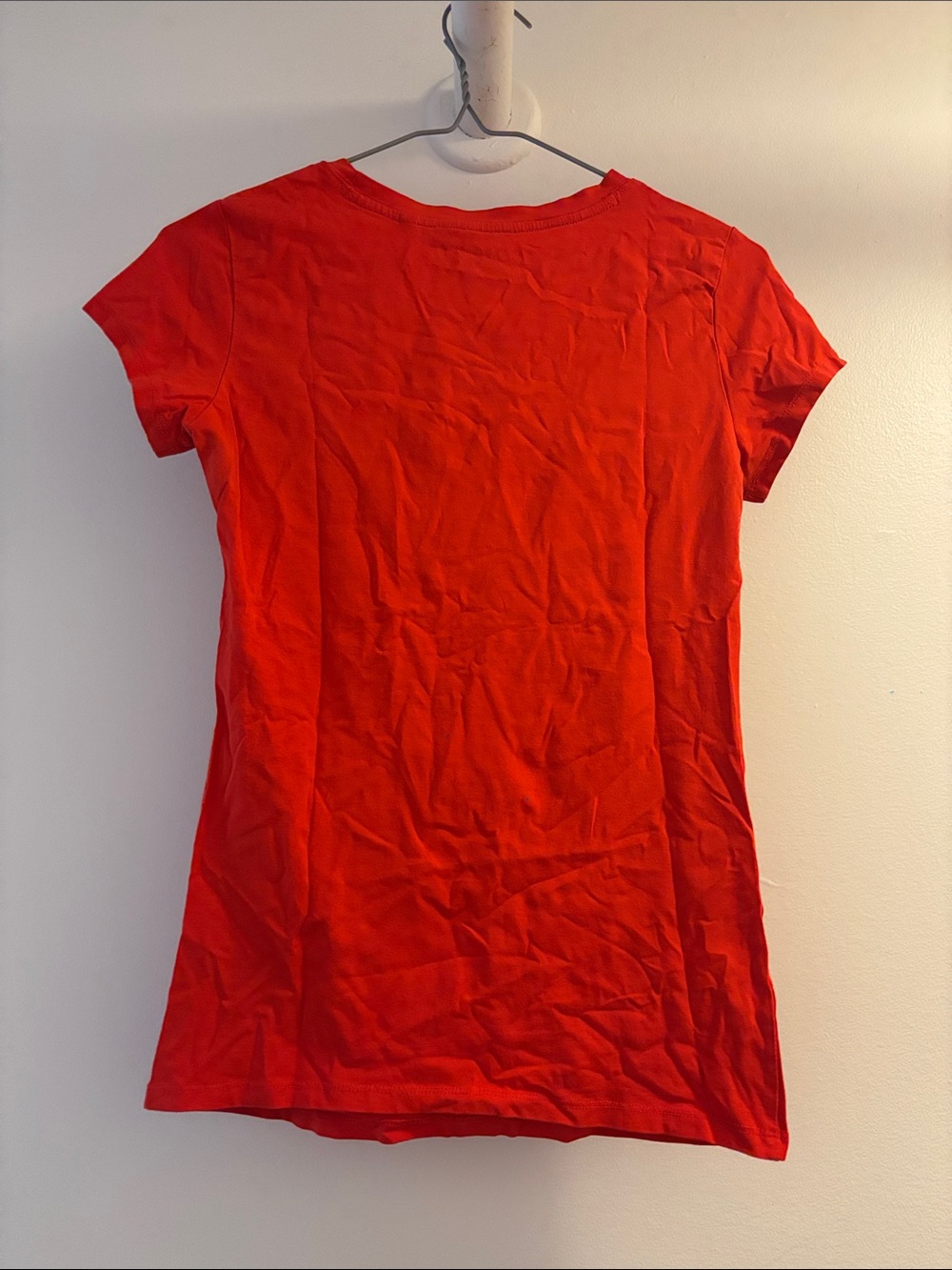 Guess Bright Red Short-Sleeve Script Logo Tee - Picture 2 of 2